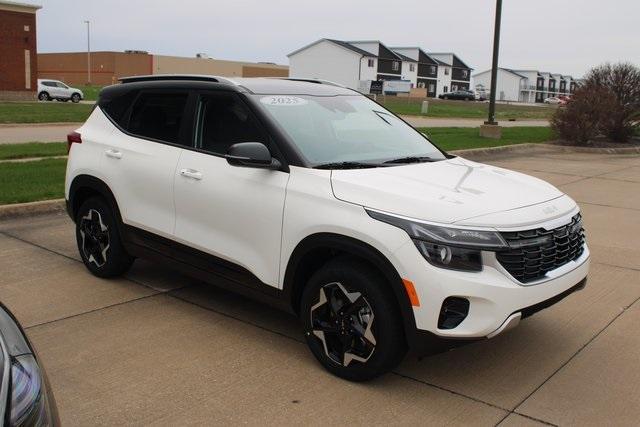 new 2025 Kia Seltos car, priced at $28,670