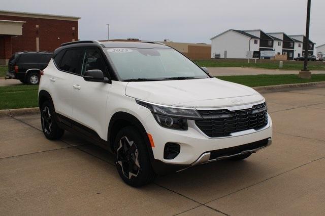 new 2025 Kia Seltos car, priced at $28,670
