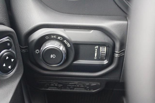 new 2025 Jeep Wrangler car, priced at $60,410