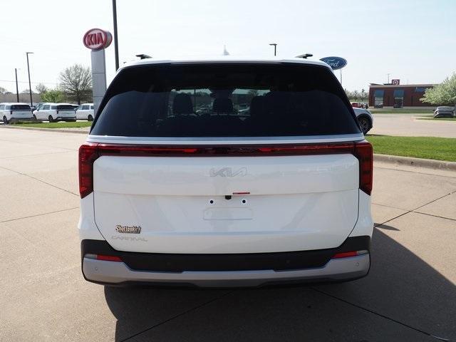 new 2025 Kia Carnival car, priced at $43,195