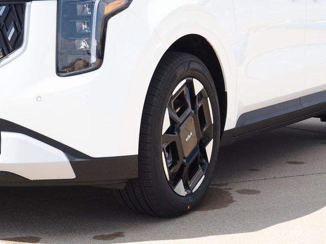new 2025 Kia Carnival car, priced at $43,195