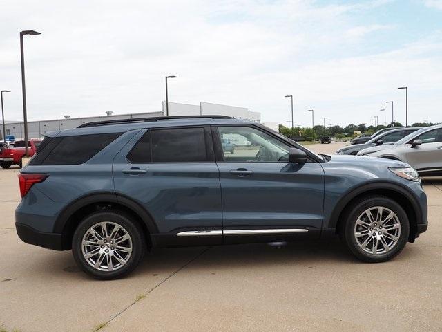 new 2025 Ford Explorer car, priced at $48,222
