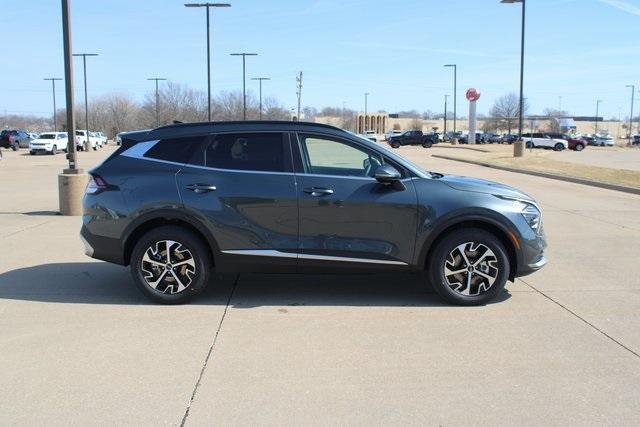 new 2025 Kia Sportage Hybrid car, priced at $35,880