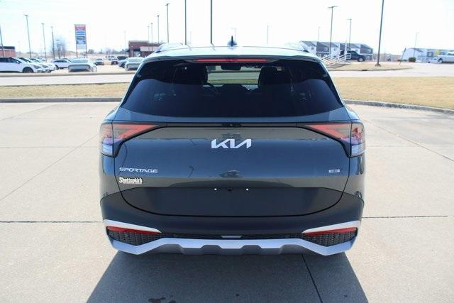 new 2025 Kia Sportage Hybrid car, priced at $35,880