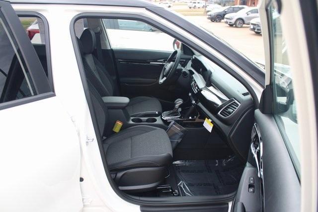 new 2025 Kia Seltos car, priced at $27,170