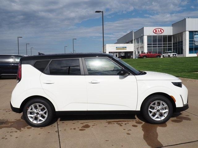 new 2025 Kia Soul car, priced at $24,905