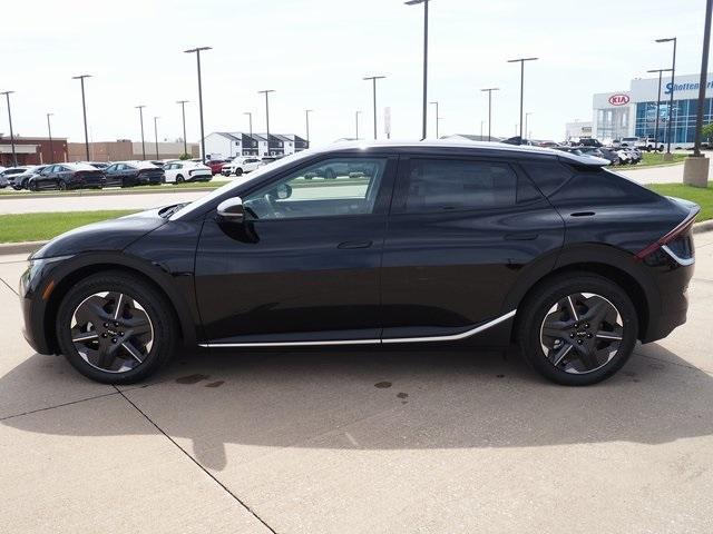 new 2025 Kia EV6 car, priced at $52,710