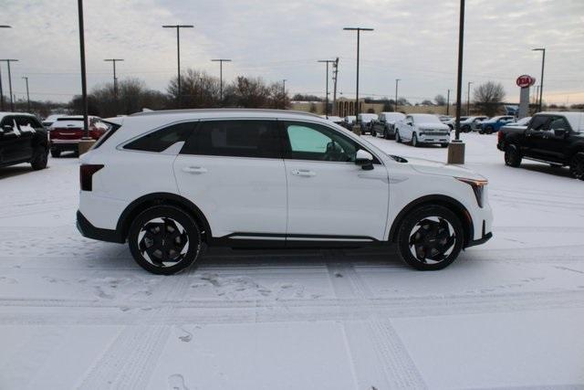 new 2025 Kia Sorento Hybrid car, priced at $43,885