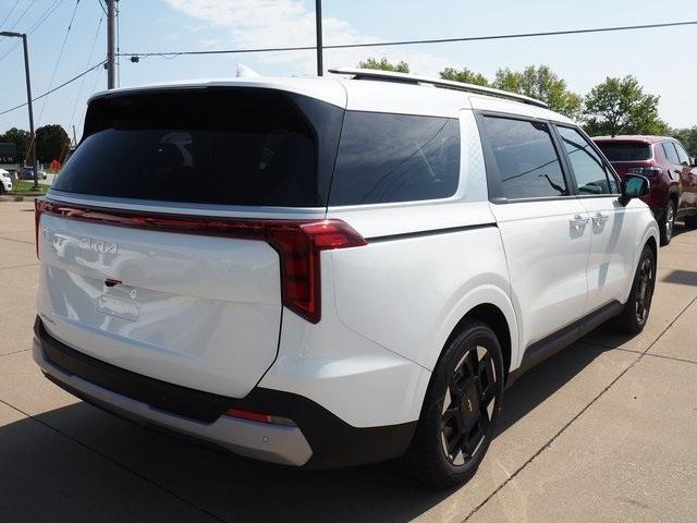 new 2025 Kia Carnival car, priced at $43,570