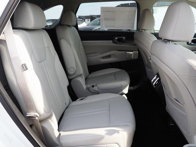 new 2025 Kia Sorento Hybrid car, priced at $44,360