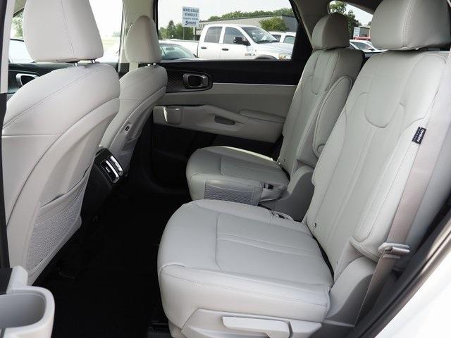 new 2025 Kia Sorento Hybrid car, priced at $44,360