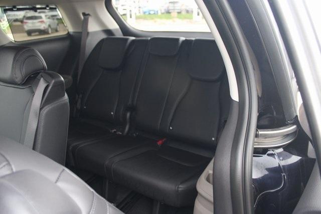 new 2025 Kia Carnival Hybrid car, priced at $44,435
