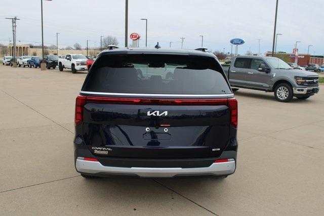 new 2025 Kia Carnival Hybrid car, priced at $44,435