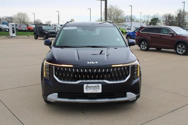 new 2025 Kia Carnival Hybrid car, priced at $44,435