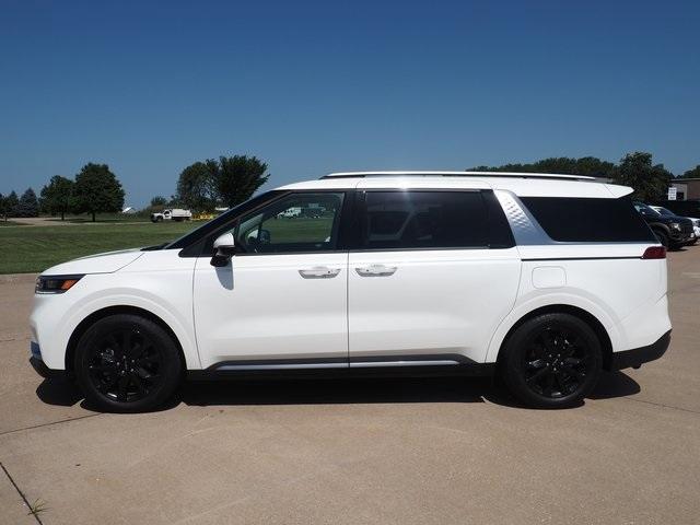 used 2024 Kia Carnival car, priced at $43,885