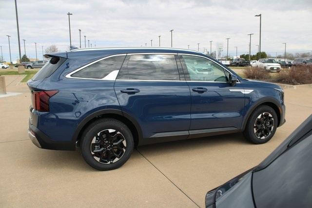 new 2025 Kia Sorento car, priced at $40,020