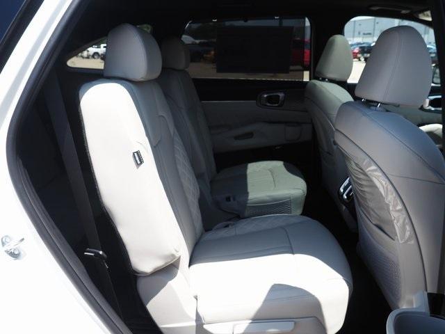 new 2025 Kia Sorento Hybrid car, priced at $49,025