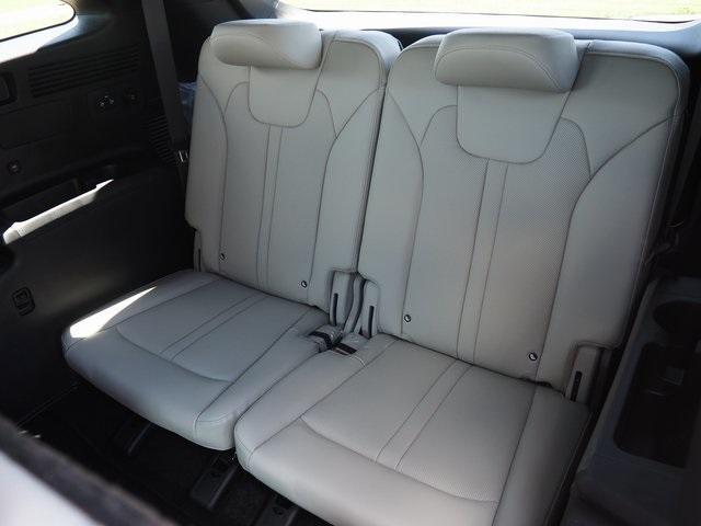 new 2025 Kia Sorento Hybrid car, priced at $49,025
