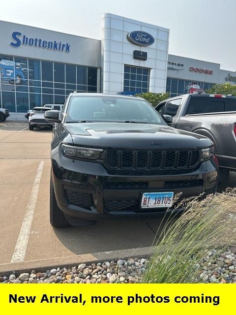 used 2022 Jeep Grand Cherokee L car, priced at $30,885