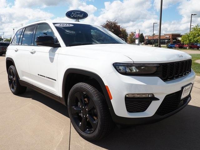 new 2025 Jeep Grand Cherokee car, priced at $48,250