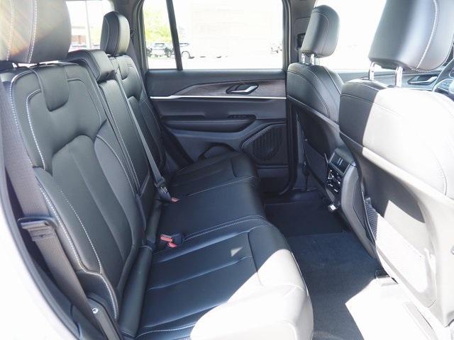 new 2025 Jeep Grand Cherokee car, priced at $48,250