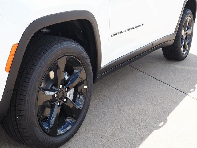 new 2025 Jeep Grand Cherokee car, priced at $48,250
