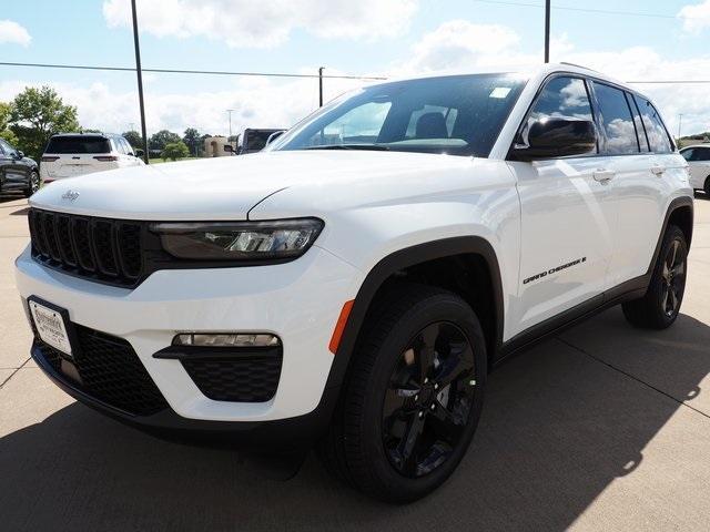 new 2025 Jeep Grand Cherokee car, priced at $48,250