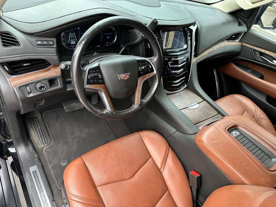 used 2020 Cadillac Escalade car, priced at $39,900
