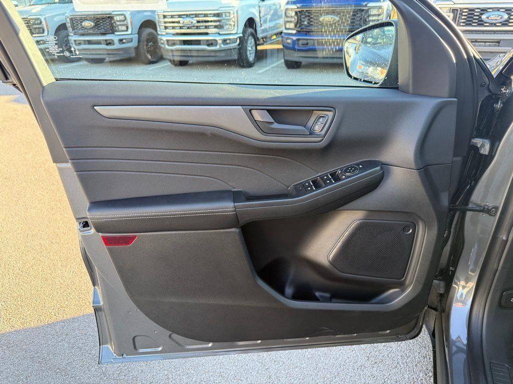 new 2026 Ford Escape car, priced at $28,743