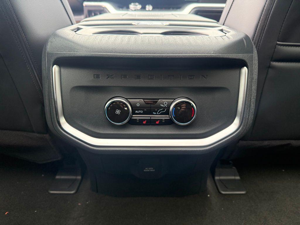 new 2025 Ford Expedition Max car, priced at $84,141