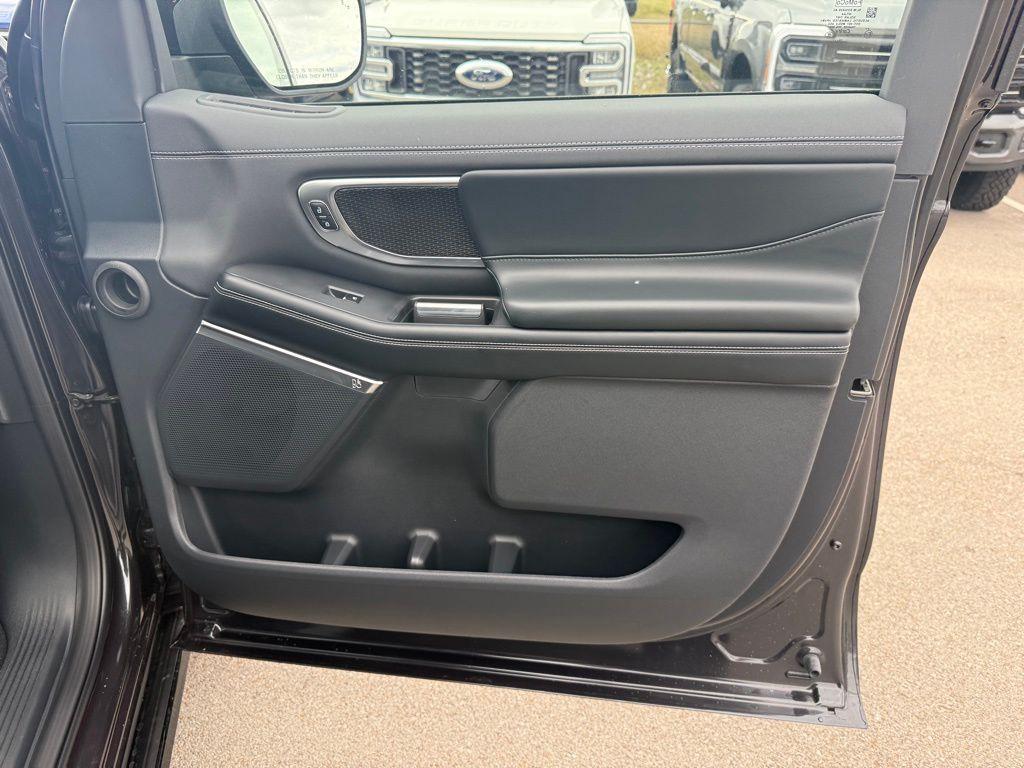 new 2025 Ford Expedition Max car, priced at $84,141