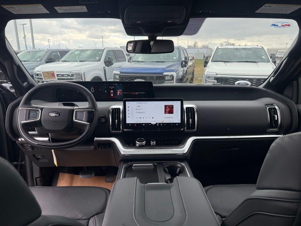 new 2025 Ford Expedition Max car, priced at $84,141