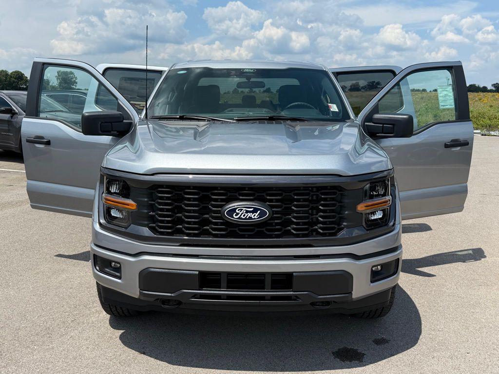 new 2025 Ford F-150 car, priced at $43,922