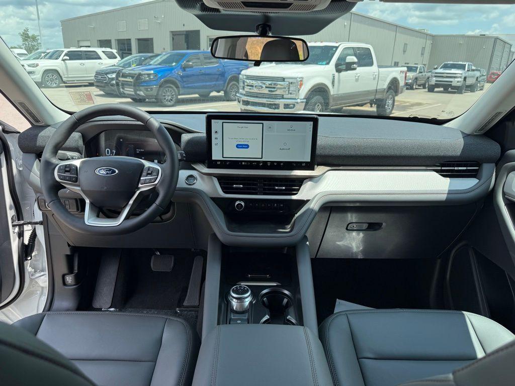new 2025 Ford Explorer car, priced at $41,617