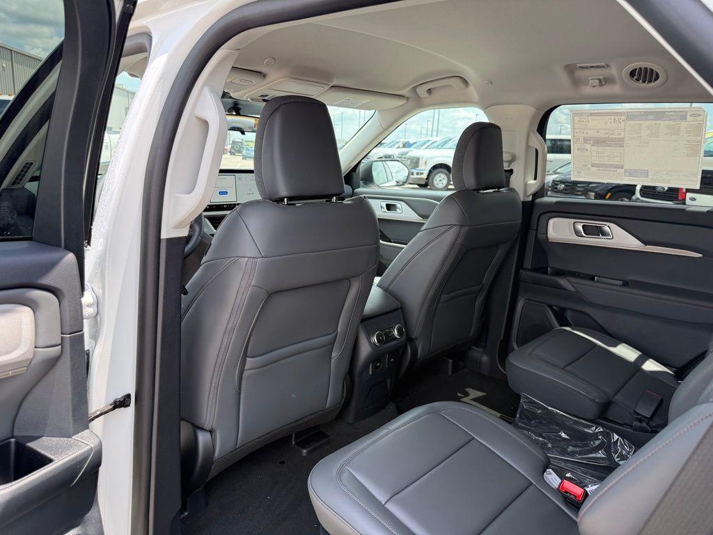 new 2025 Ford Explorer car, priced at $41,617