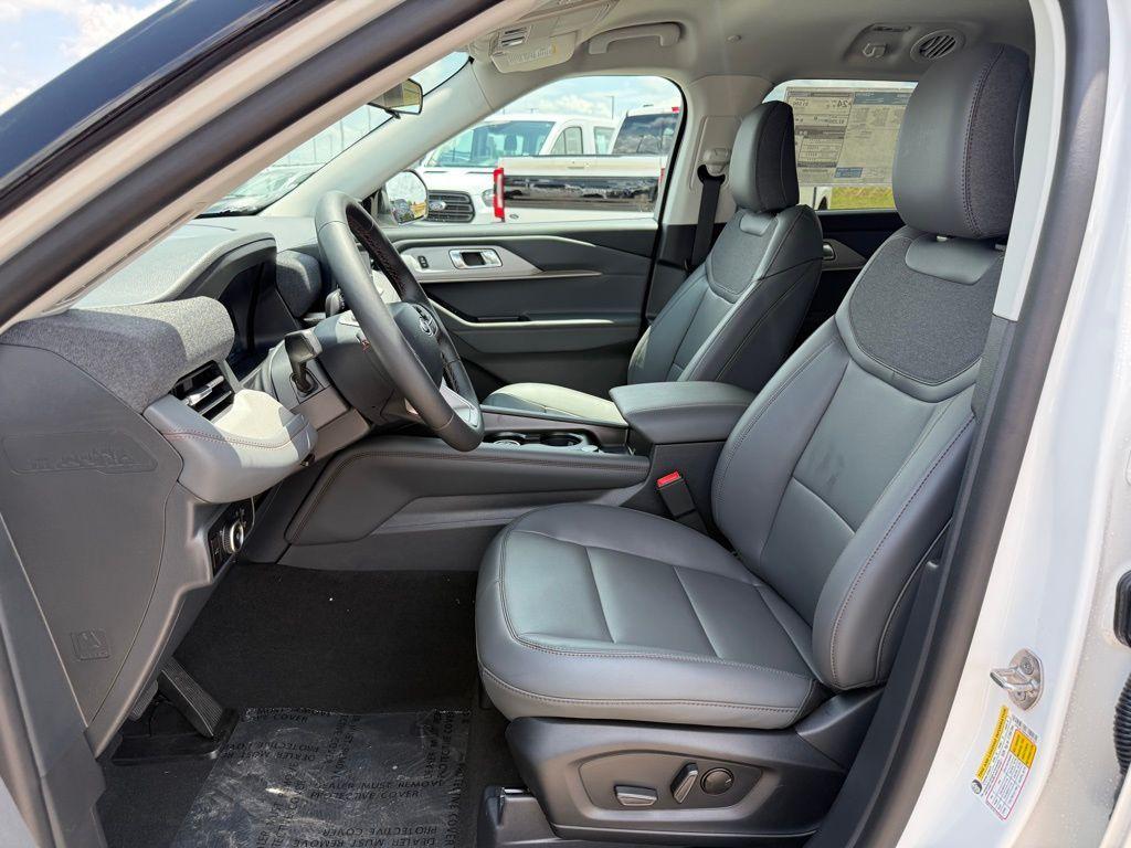 new 2025 Ford Explorer car, priced at $41,617
