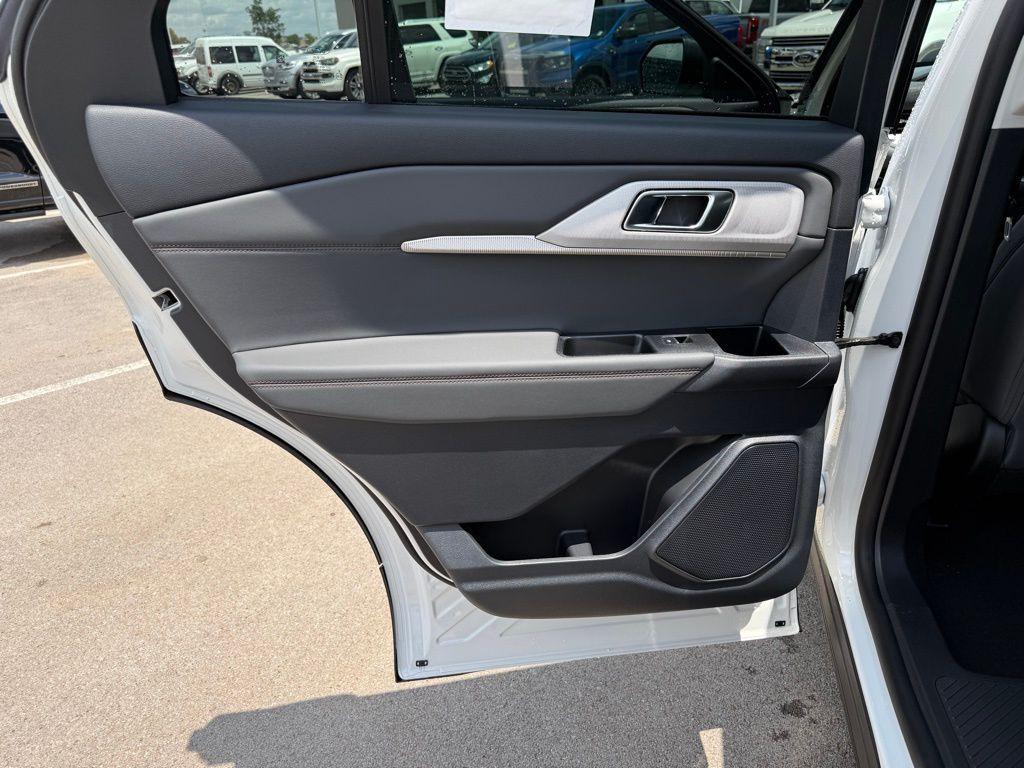 new 2025 Ford Explorer car, priced at $41,617