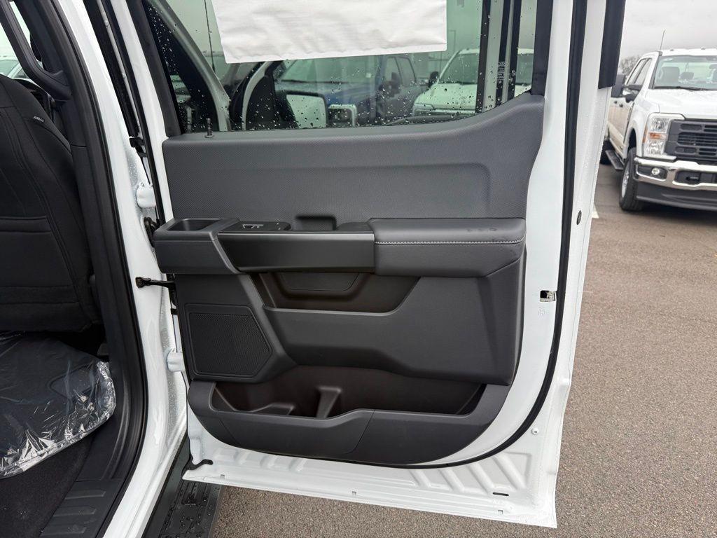 new 2025 Ford F-150 car, priced at $43,751