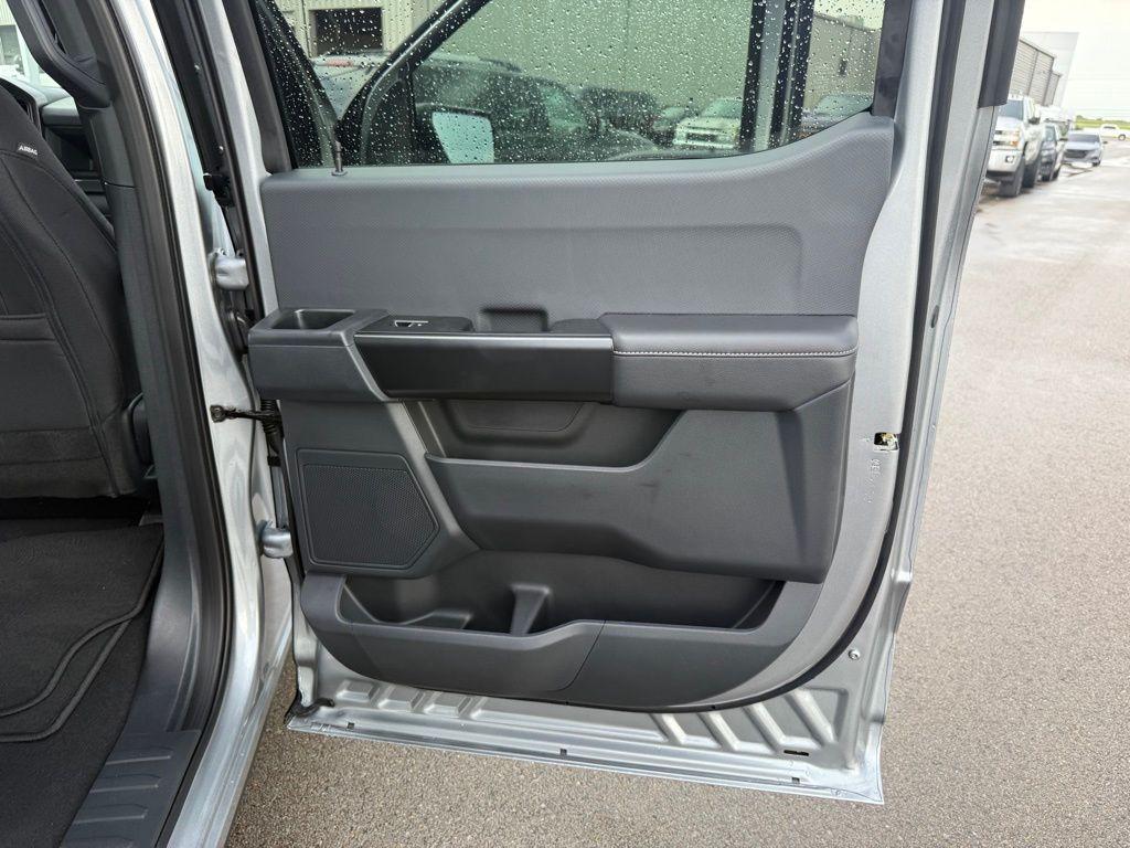 new 2025 Ford F-150 car, priced at $44,607