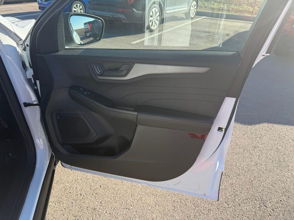 new 2025 Ford Escape car, priced at $27,584