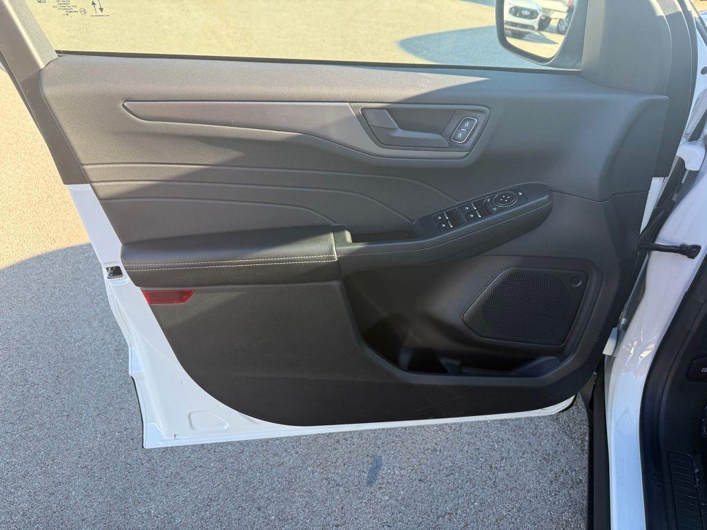 new 2025 Ford Escape car, priced at $27,584