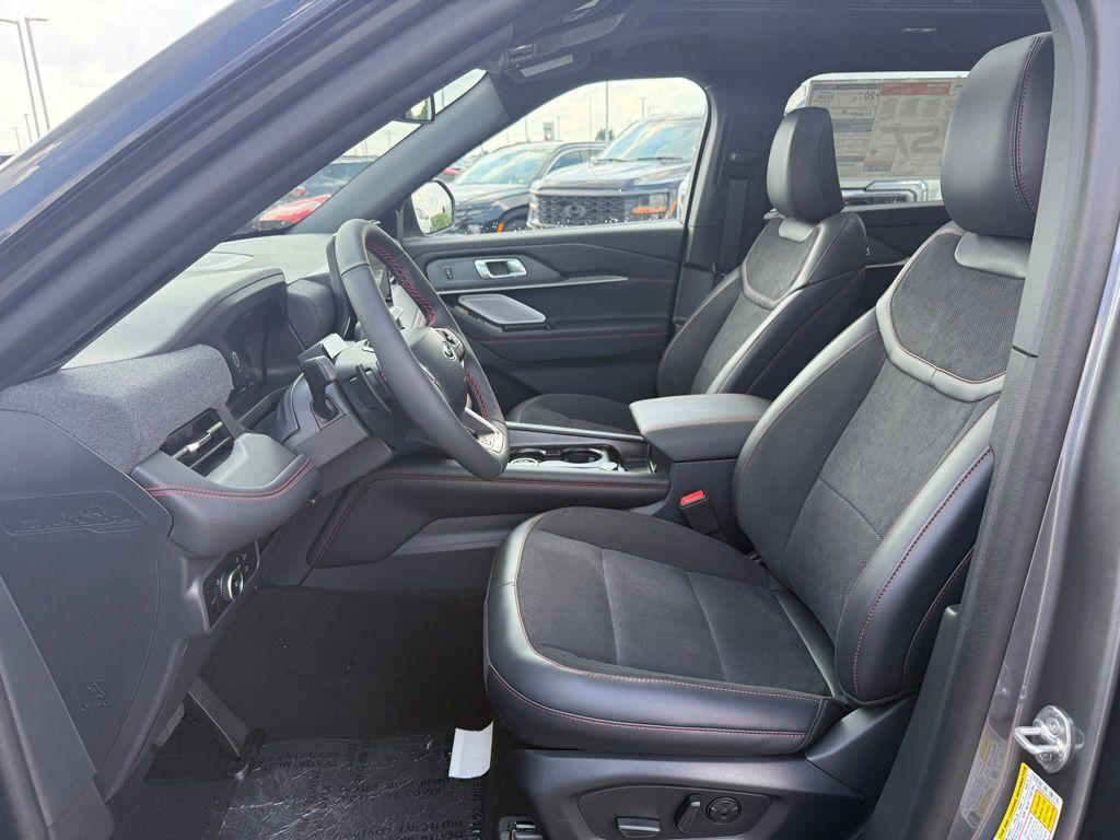 new 2025 Ford Explorer car, priced at $55,780