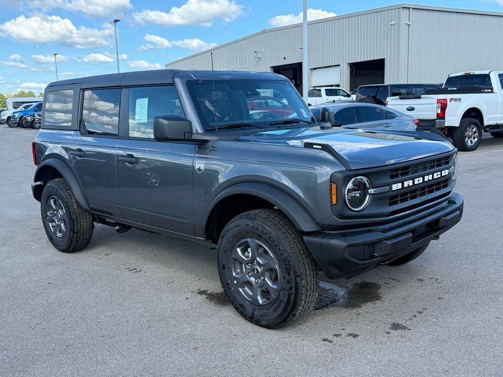 new 2025 Ford Bronco car, priced at $45,736