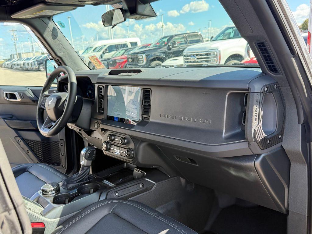 new 2025 Ford Bronco car, priced at $45,736