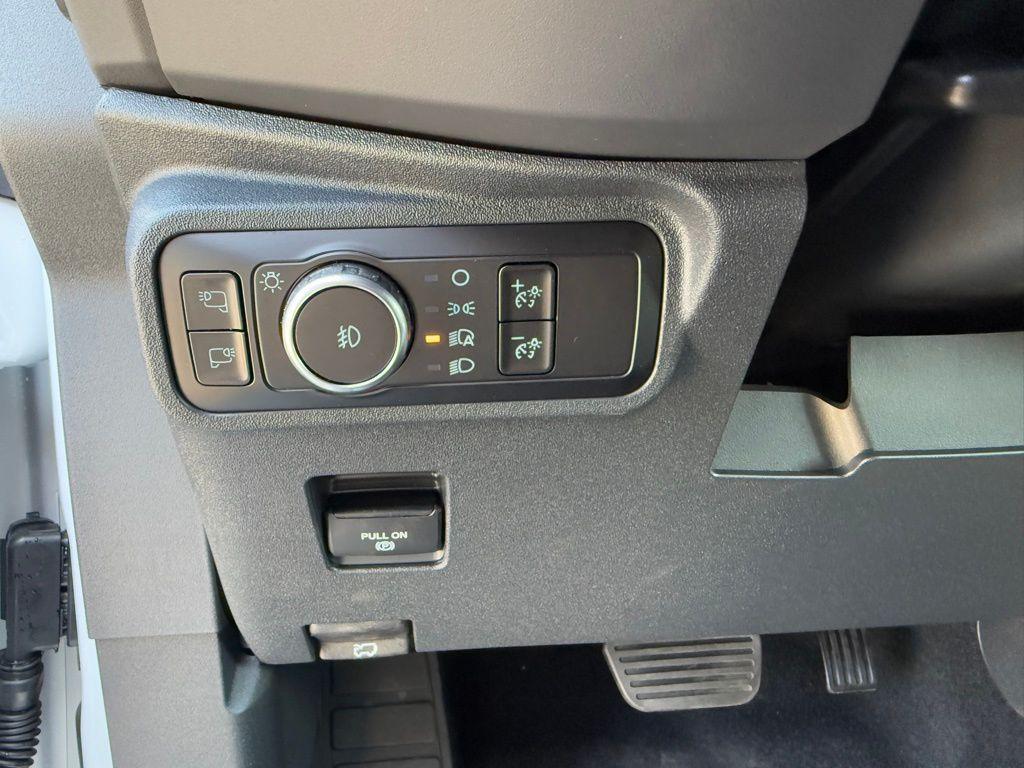 new 2025 Ford Bronco car, priced at $50,218