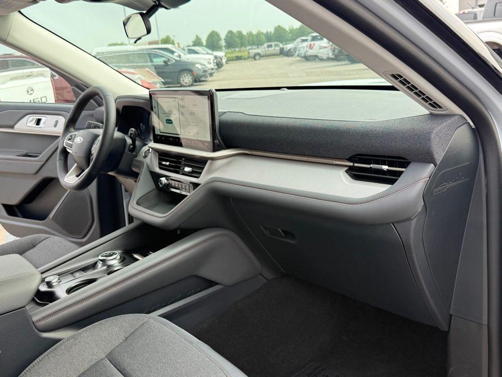 new 2025 Ford Explorer car, priced at $38,488