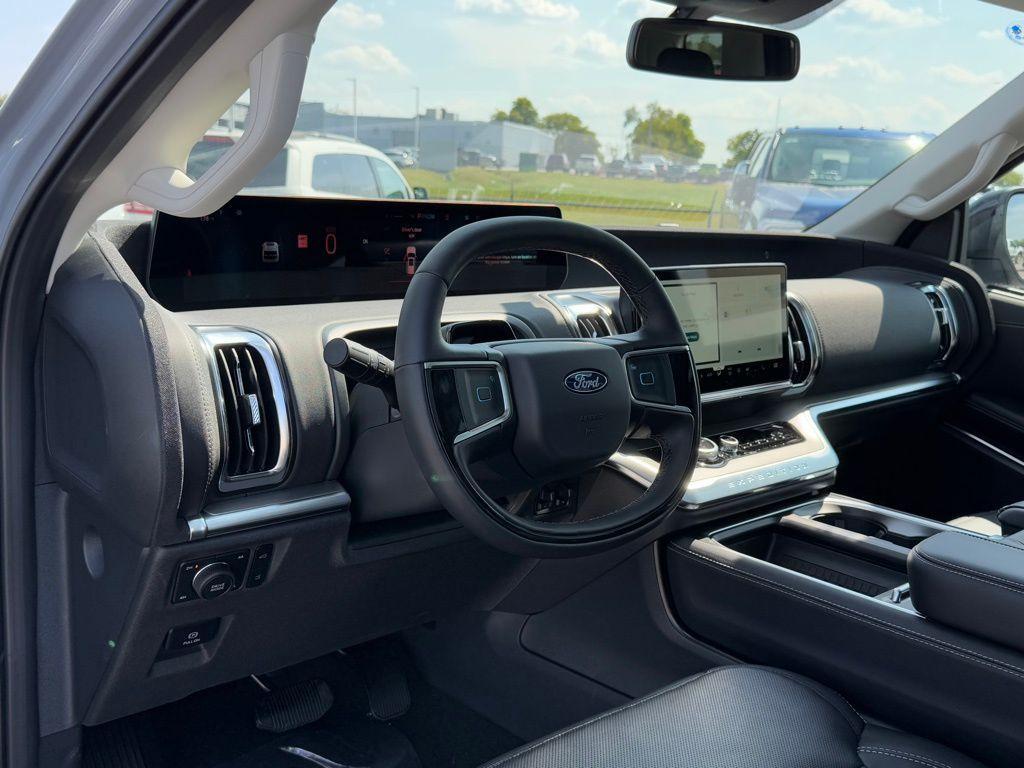 new 2025 Ford Expedition car, priced at $77,701