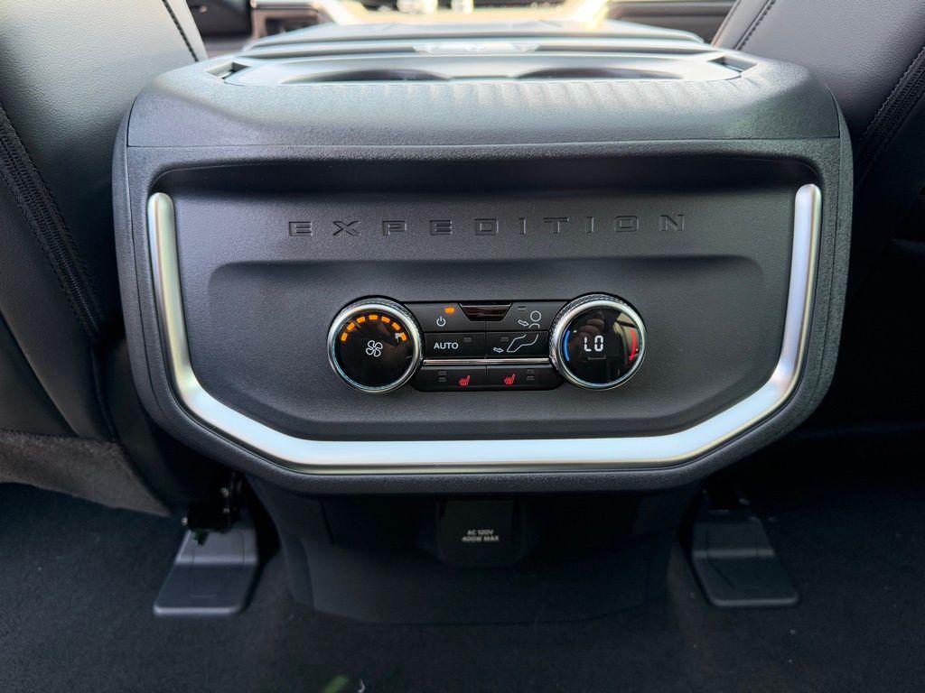 new 2025 Ford Expedition car, priced at $77,701