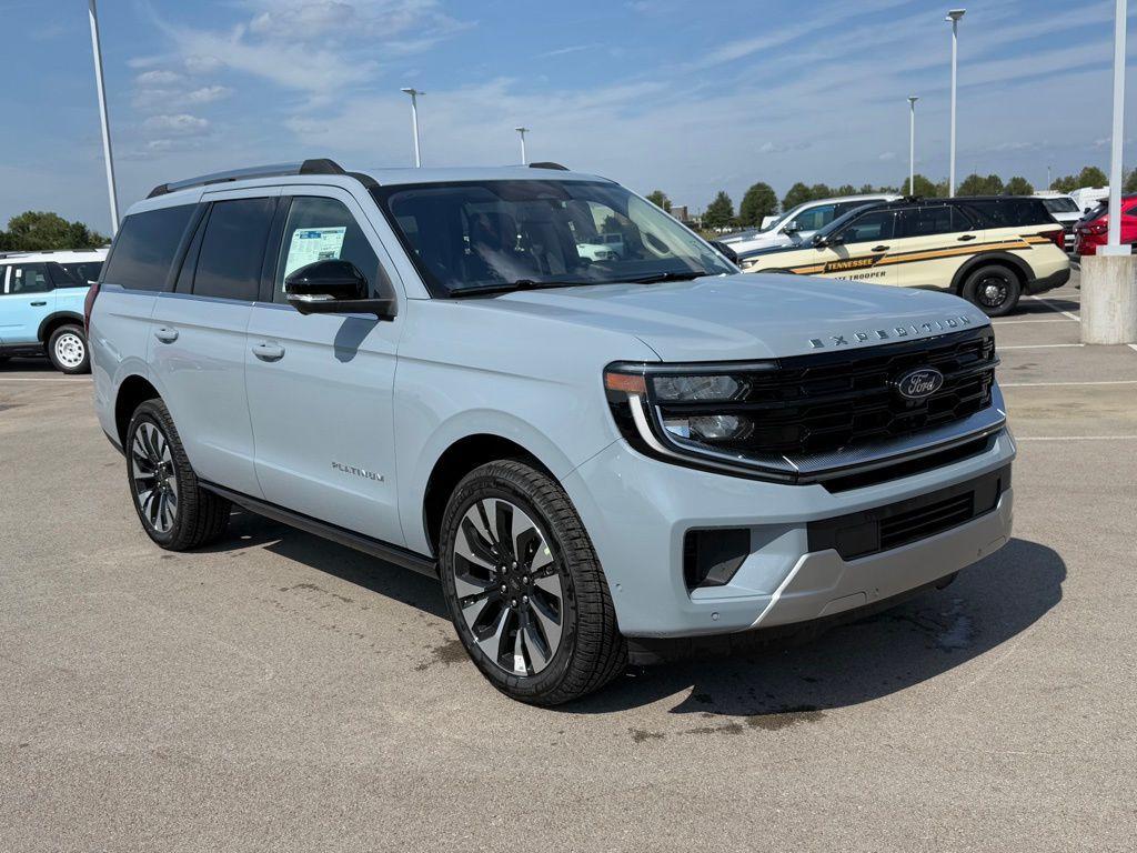new 2025 Ford Expedition car, priced at $77,701