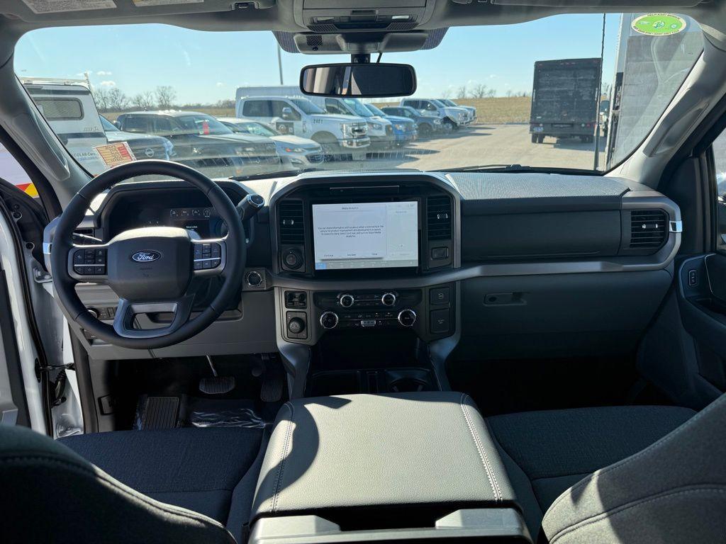 new 2025 Ford F-150 car, priced at $57,670